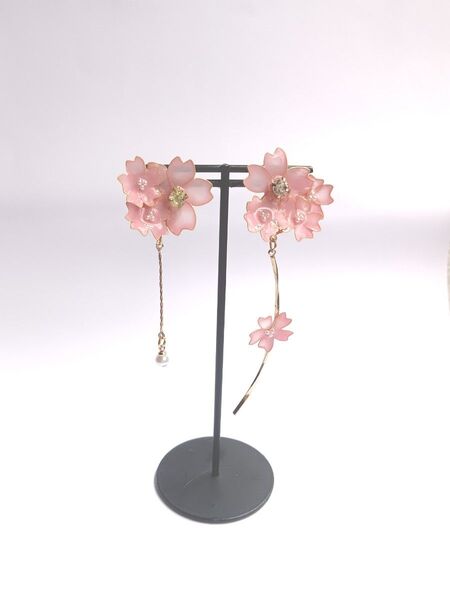 桜ピアス