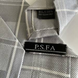 P.S.FA（Perfect Suit FActory）パーフェクトスーツファクトリー. 白シルバーチェックネクタイ