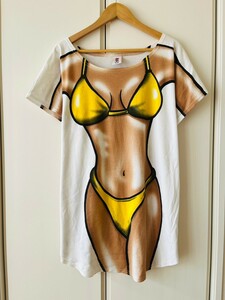 H3919cL アメリカ製 BODY TEASE サイズL～XL位 半袖Tシャツ だまし絵Tシャツ USA製 ビッグサイズ オーバーサイズ ホワイト系 古着