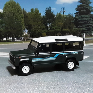 ランドローバー ディフェンダー 110 1985 カウンティステーションワゴン グレー（左ハンドル） （1/64スケール ダイキャスト MINI GT MGT00151-L）