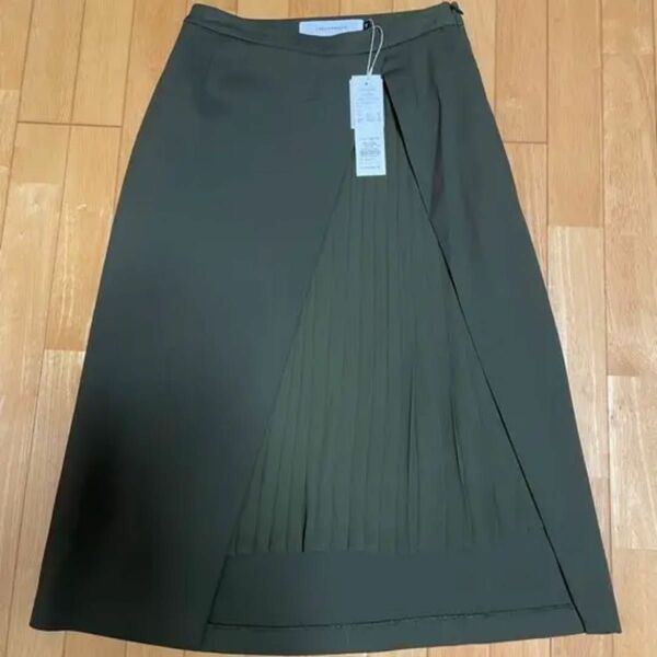 【新品タグ付】LAGUNAMOON ラグナムーン スリット プリーツスカート M ¥11,000 ミリタリーオリーブ色