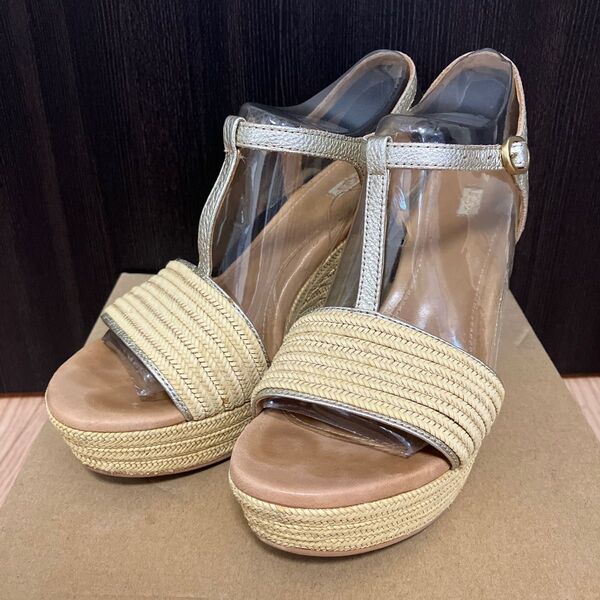 UGG:アグ ウェッジソールサンダル