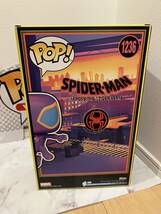 限定FUNKO POP! スパイダーバース2 マイルス　ブラックライト　特大_画像3