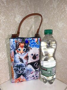 可愛い猫ちゃん　大集合　リアルネコ柄　スマホポーチ　ハンドメイド