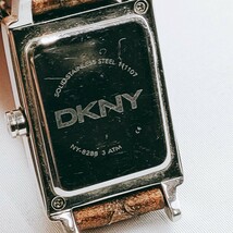 DKNY ダナキャラン 腕時計 二重ベルト アナログ 時計 ヴィンテージ 3針 白文字盤 スクエア バングル ブレス アクセサリー アンティーク _画像8