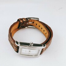 DKNY ダナキャラン 腕時計 二重ベルト アナログ 時計 ヴィンテージ 3針 白文字盤 スクエア バングル ブレス アクセサリー アンティーク _画像1
