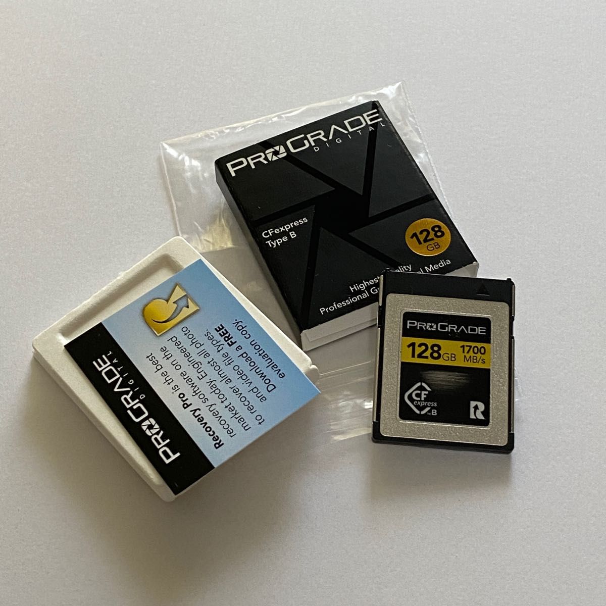 新品・正規品保証】Lexar CFexpressカード TypeA 320GB 家電・スマホ
