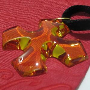 バカラ オクシタンクロス チョーカー ネックレス トパーズ色の美しいクリスタル 上品で愛らしいおしゃれなデザインの画像2