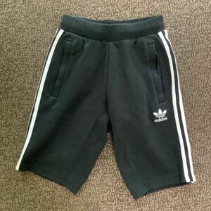 アディダス adidas ハーフパンツ 半ズボン　パンツ