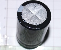 日本製ニチコン 電解コンデンサ ８２００μＦ５０Ｖ １０５℃　１個_画像3