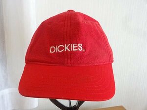 ≡ DICKIES≡ ディッキーズ　レディース・メンズ　赤色帽子　アウトドアキャップ　サイズ５６cm〜５９cm　キャップ　帽子