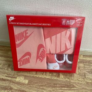 nike ナイキ 女の子　出産祝い　半袖ボディースーツxブランケット出産祝い4点セット　☆出産祝い　本日限定お値下げ☆早い者勝ち