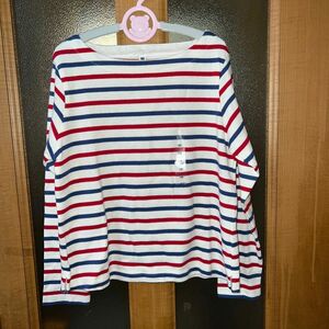 ◆①【新品タグ付き】UNIQLO 長袖Tシャツ130cm