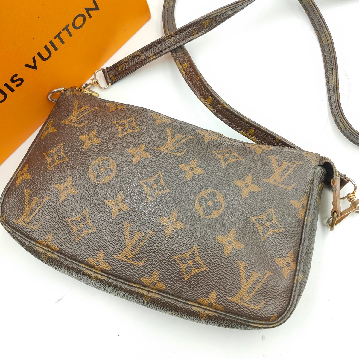 セラエッグ様専用LOUIS VUITTON ポシェット アクセソワール旧型-