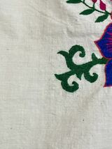 ウズベキスタン スザニ 刺繍 ビンテージ suzani 布 壁掛け タペストリー 古布_画像3