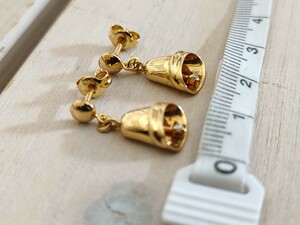 K18 YG Peerce Yellow Gold Bell Bell Suzukin Diamond Christmas