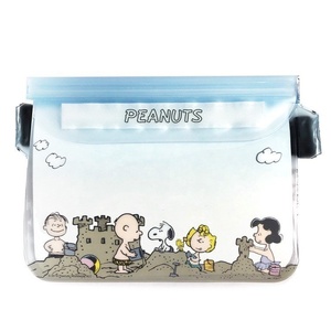 PEANUTS スヌーピー 防水ポシェット 防水ケース 防水ポーチ スマホケース マルチケース マルチポシェット IPX6適合 レジャー スポーツ 旅行