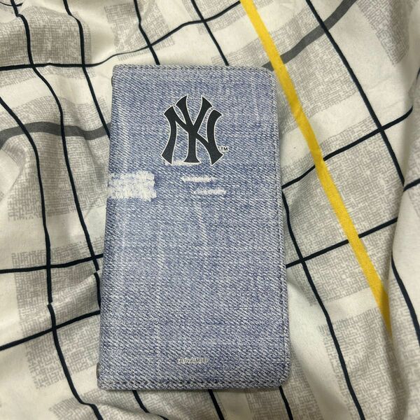 NYヤンキースのiPhone11ケースです
