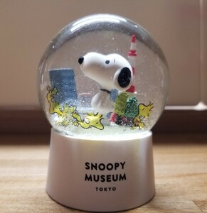  Snoopy Mu jiam snow dome 