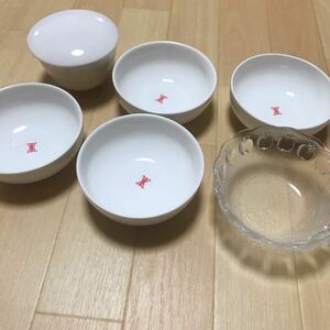 a45 tableware unused goods new goods 4 customer set Chinese plate deep pot pot . attaching thing also one cover attaching cover attaching glass .