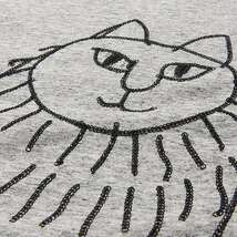 残少★ ユニクロ リサラーソン コラボ Tシャツ XLサイズ 猫 グレー 刺繍 北欧 スウェーデン 新品 完売_画像2