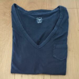 GAP VネックTシャツ