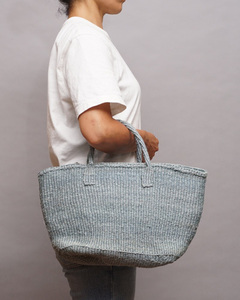 ケニア　サイザルバッグ　ワイドタイプ　Mサイズ　アッシュブルー　#2　水色　ブルーグレー　かごバッグ　トートバッグ