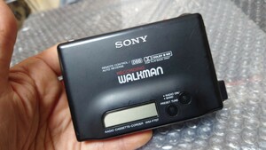 SONY カセットウォークマン　WM-F707 通電可　ジャンク　PC-WM1付