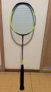 ヨネックスバドミントンラケット ボルトリック YONEX