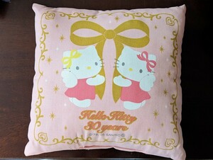 ハローキティ サンリオ クッション 30周年 ピンク キティ SANRIO 約28cm×28cm