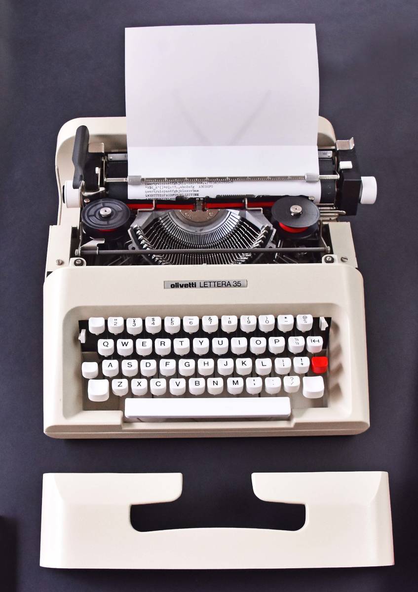 ヤフオク! -「オリベッティ タイプライター」の落札相場・落札価格