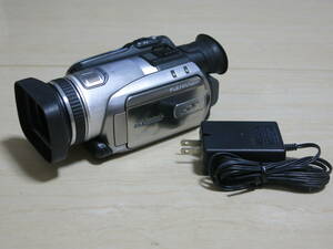 【動作確認済み！】　VICTOR・ビクター 　★EVERIO　フルハイビジョン　ビデオカメラ　HDD 60GB　 GZ-HD7-S　★ACアダプター付