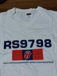 【ヴィンテージ古着】　THE ROLLING STONES BRIDGES to BABYLON WORLD TOUR 1997/98 Tシャツ　Ｖネック　Lサイズ　ローリング・ストーンズ