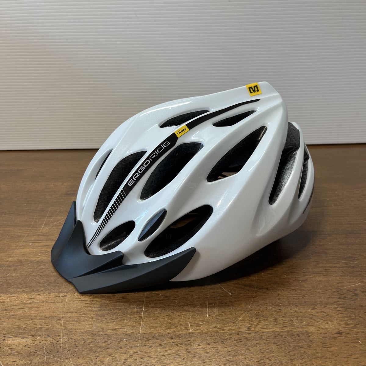 ヤフオク! -「マビック mavic」(ヘルメット) (ウエア)の落札相場・落札価格