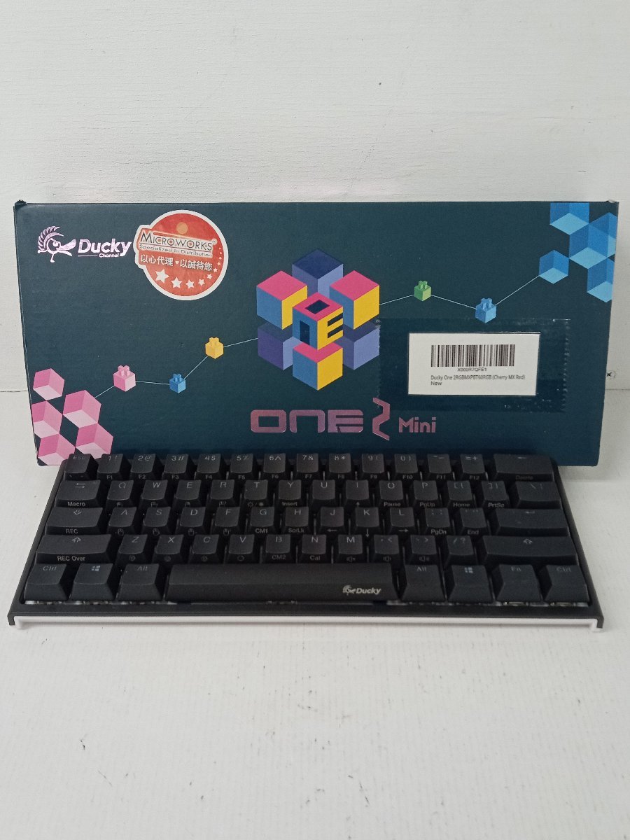 新品未開封 ASUS ROG Strix ガンダム ゲーミングキーボード 今月の