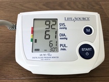 LifeSource上腕血圧計A&D UA-767Plus特大3行ディスプレイ美品　ワンタッチ測定スリムフィット快適な袖口　除菌洗浄/動作確認済み_画像10