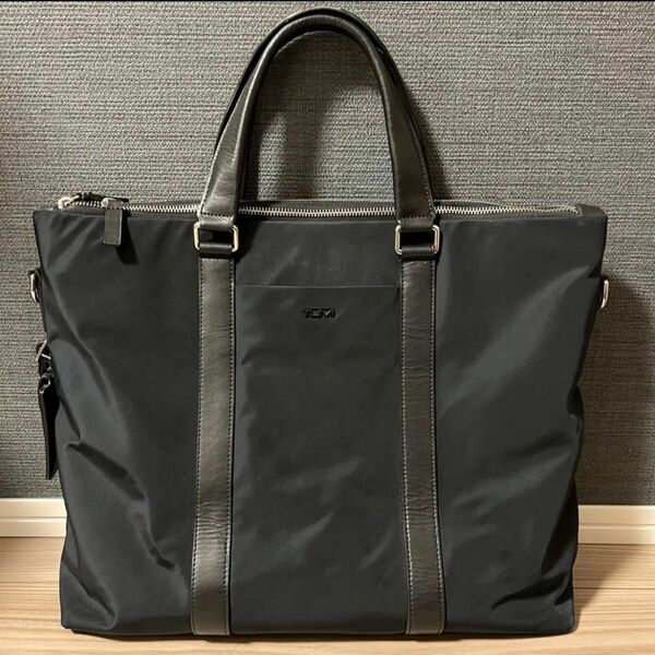 tumi ダブル ジップ トート