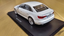 即決　spark　AUDI　A4　2016　アウディ　ホワイト　白　1/43　絶版　レア_画像3