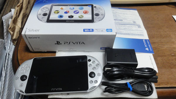 SIE PlayStation Vita (プレイステーション ヴィータ) Wi-Fiモデル PCH