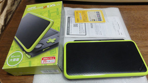 *New Nintendo 2DS LL black × lime NINTENDO black × lime *