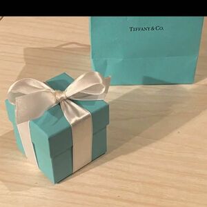 値下げ　定価30万　新品未使用未開封　Tiffany ティファニー　ハーモニー　指輪　結婚指輪　ペアリング