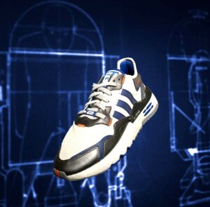 【未使用 最終お値引き!】スターウォーズ限定コラボ#人気のR2-D2カラーユニークなデザイン#adidas#アディダス#FV8040#NITEJOGGER SW#27.5