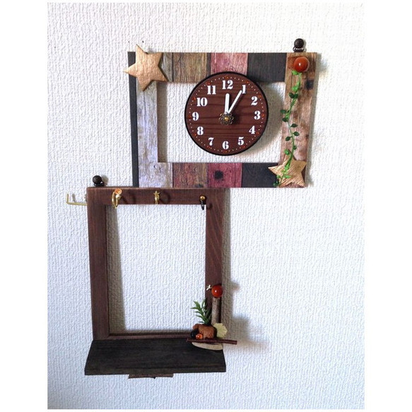 ハンドメイド◆レトロアンティーク風◆壁掛け 時計 アクセサリーやキーフックにもなる 一体型◆小物置き付き, 置時計, 掛時計, 掛時計, 柱時計, アナログ