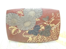 B541　帯留め　彫金/金工　在銘　花彫り　アンティーク/和装小物/着物　Antique Japanese Kimono Jewelry_画像3