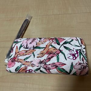 中古guess花柄長財布