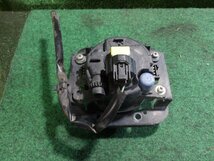 【A】スズキ　エブリィワゴン　DA64W　純正　右フォグランプ　ブラケット付　　Valeo　35500-63J13-000　PZターボスペシャル_画像2