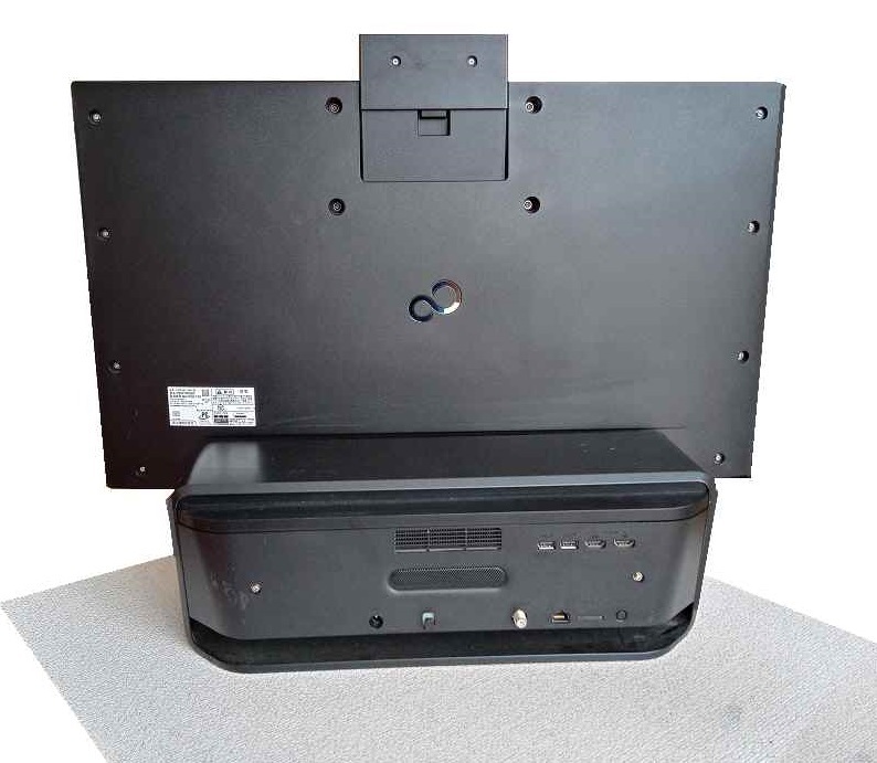 FUJITSU ESPRIMO FH90/B2 Core i7-7700HQ メモリ16GB SSD512GB HDD4TB