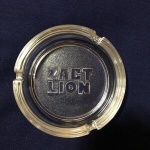 ＊昭和レトロ＊激レア非売品　ZACT LION ザクトライオン　ガラス灰皿　ノベルティ　当時物
