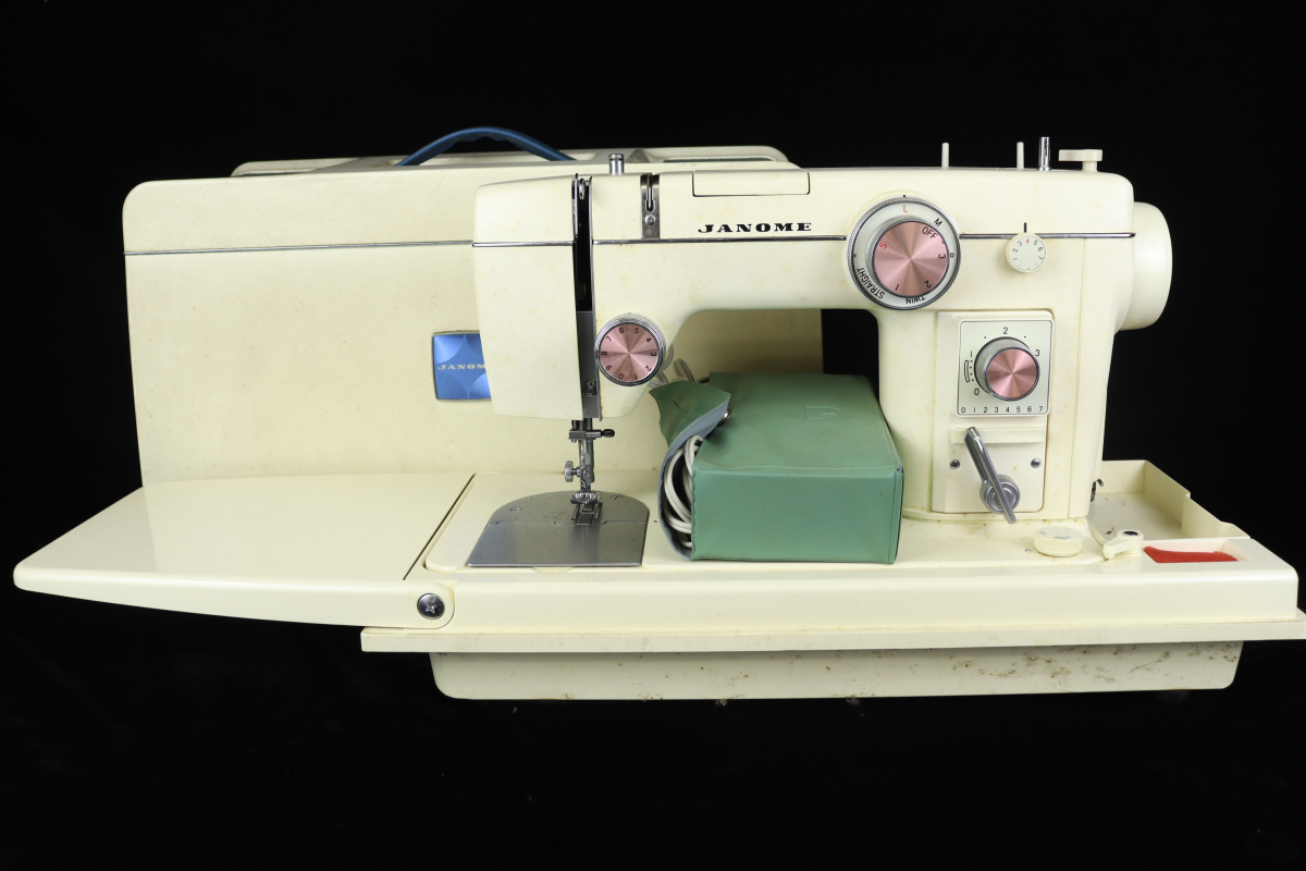 購入卸値 - ジャノメミシン・№ 802 中古 動作確認 ・コントローラ 付