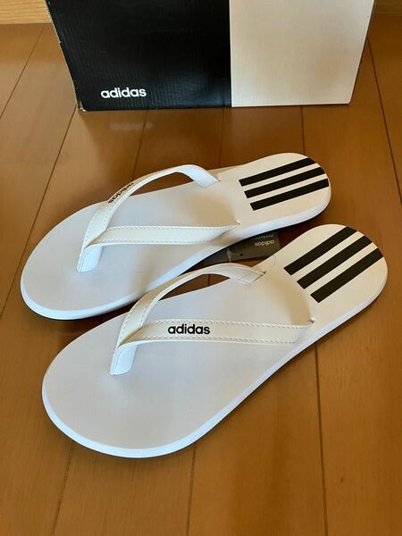 新品adidasビーチサンダル白23.5